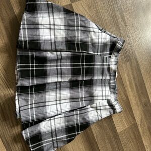 SO brand black and white pleated mini skirt.